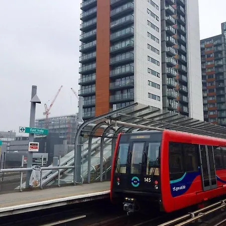 1 Bedroom Flat Near Excel, O2, Canary Wharf - Лондон Экстерьер фото