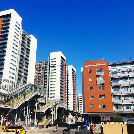 1 Bedroom Flat Near Excel, O2, Canary Wharf - Лондон Экстерьер фото