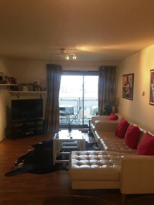 1 Bedroom Flat Near Excel, O2, Canary Wharf - * Лондон