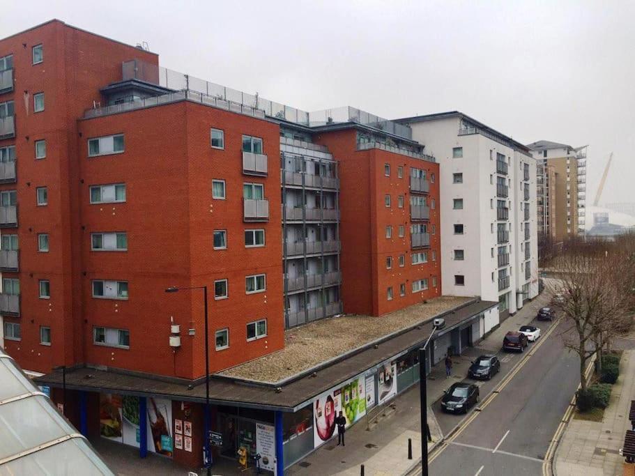Апартаменты 1 Bedroom Flat Near Excel, O2, Canary Wharf -