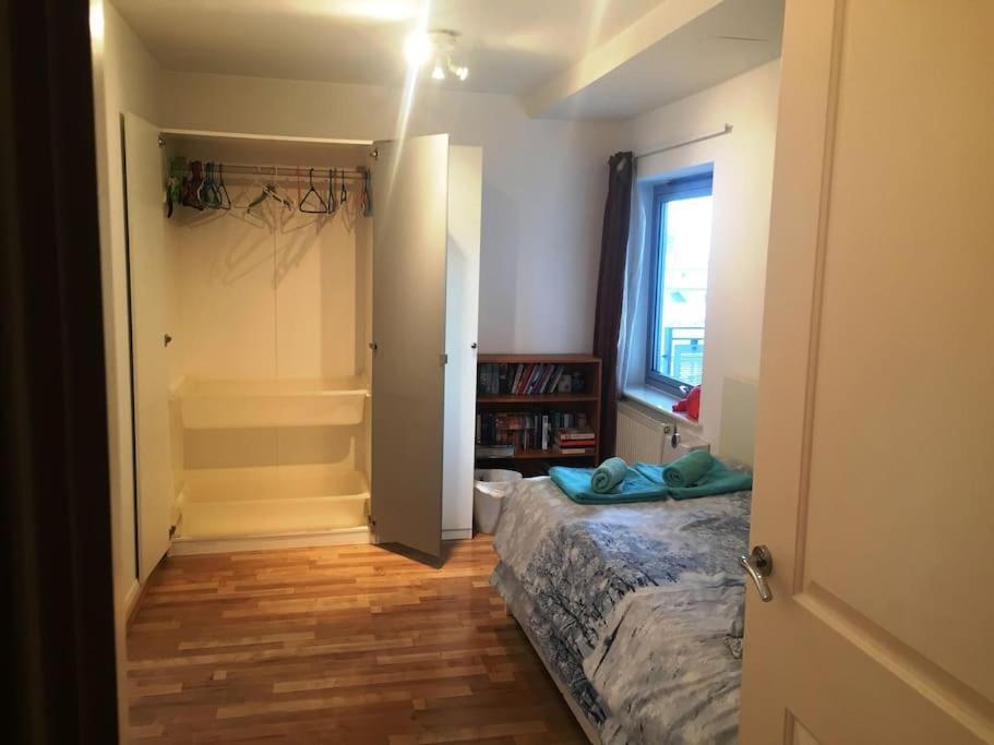 Апартаменты 1 Bedroom Flat Near Excel, O2, Canary Wharf - Лондон