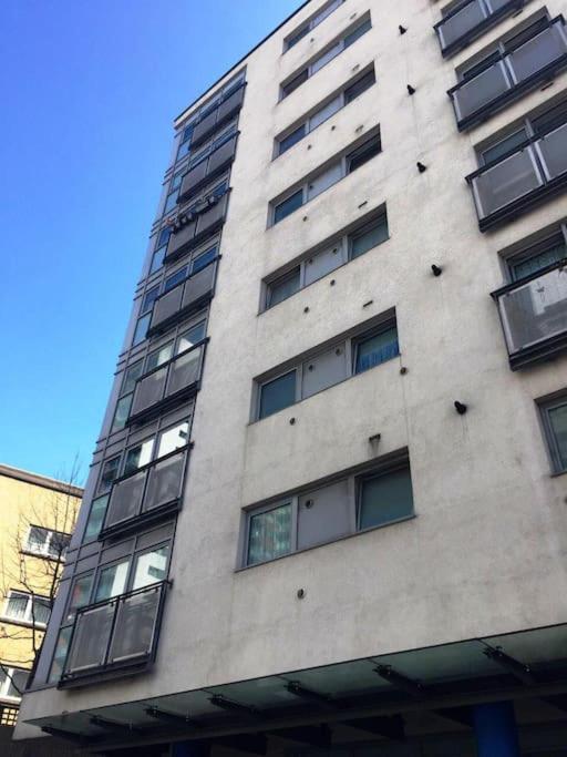 1 Bedroom Flat Near Excel, O2, Canary Wharf - Лондон
