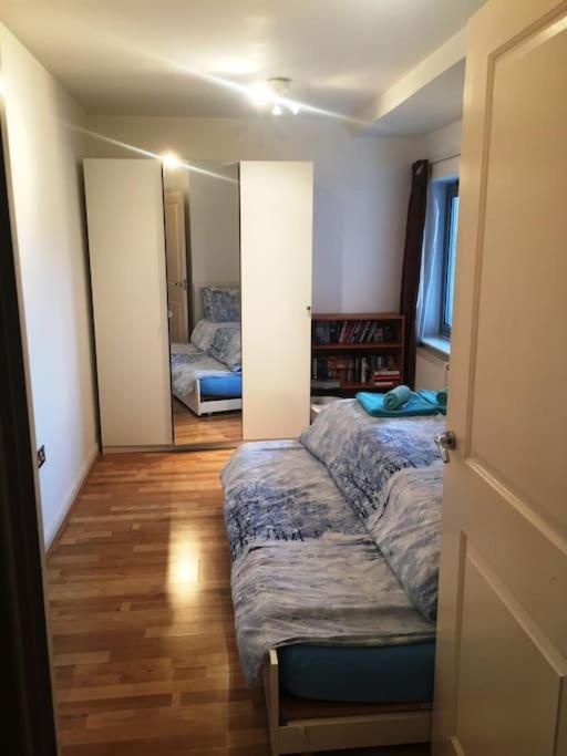 Апартаменты 1 Bedroom Flat Near Excel, O2, Canary Wharf - Лондон
